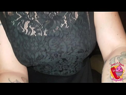 ❤️ Adik tiri slutty memberinya blowjob dan spanyol ❤❌ Sialan pada kami